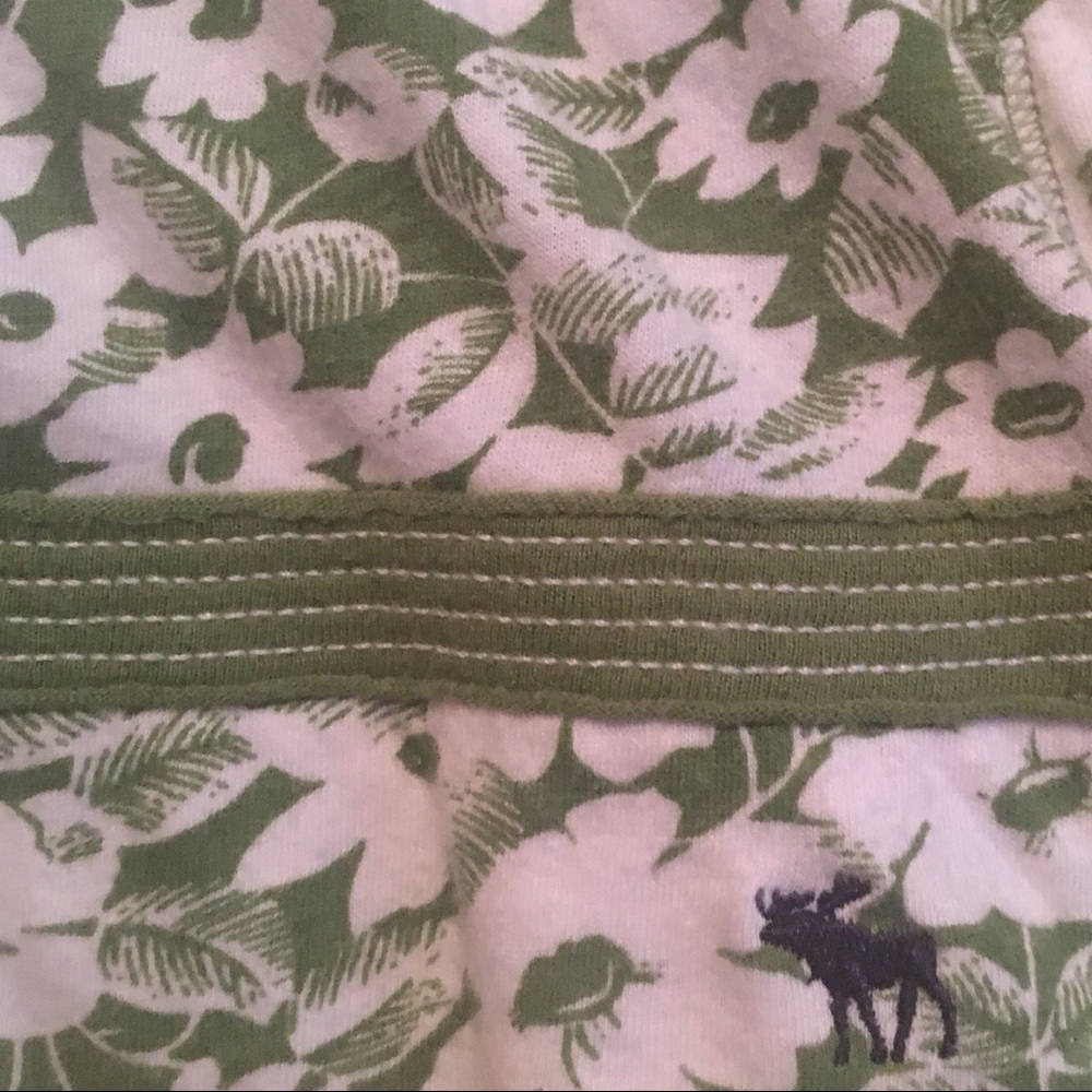 Floral Flowy Top, Green - Picture 3 of 6